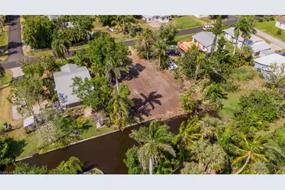 67 Oak St, North Fort Myers, FL 33903 - Photo 9