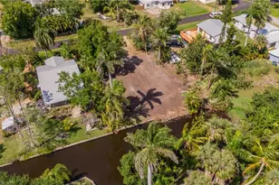 67 Oak St, North Fort Myers, FL 33903 - Photo 9