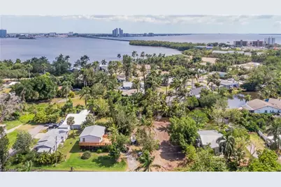 67 Oak St, North Fort Myers, FL 33903 - Photo 1