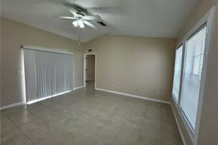 2732 NE 7th Pl, Cape Coral, FL 33909 - Photo 3