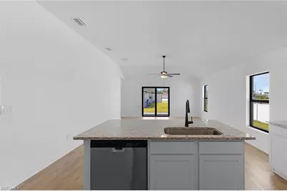 813 Rue Labeau Cir, Fort Myers, FL 33913 - Photo 7