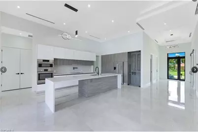 4612 SW 22nd Pl, Cape Coral, FL 33914 - Photo 5