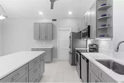 530 22nd Ave NW, Naples, FL 34120 - Photo 9