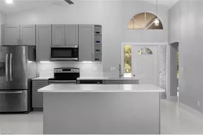 530 22nd Ave NW, Naples, FL 34120 - Photo 7