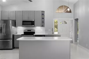 530 22nd Ave NW, Naples, FL 34120 - Photo 7