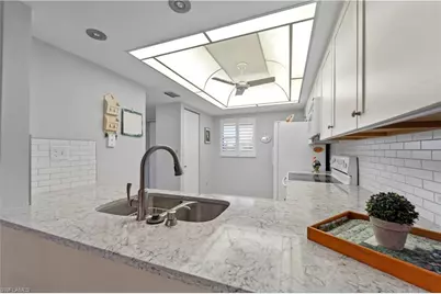 5487 Peppertree Dr #5, Fort Myers, FL 33908 - Photo 7