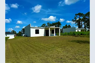 323 Mangonia Ave, Lehigh Acres, FL 33974 - Photo 7