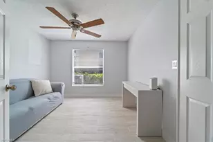 745 Landover Cir, Naples, FL 34104 - Photo 15