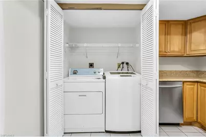 195 Cypress Way E #8, Naples, FL 34110 - Photo 17