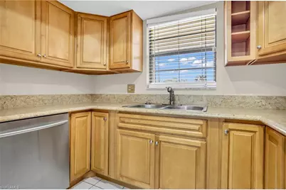 195 Cypress Way E #8, Naples, FL 34110 - Photo 3