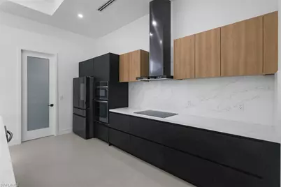 4333 SW 16th Pl, Cape Coral, FL 33914 - Photo 5