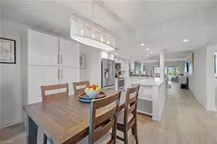 876 Gulf Pavilion Dr, Naples, FL 34108 - Photo 9