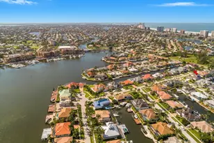 609 Crescent St, Marco Island, FL 34145 - Photo 3