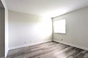 2855 Winkler Ave, Fort Myers, FL 33916 - Photo 9