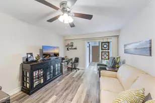 402 Bristle Cone Ln, Naples, FL 34113 - Photo 3