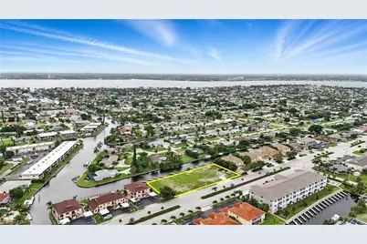 5119 Coronado Pkwy, Cape Coral, FL 33904 - Photo 3