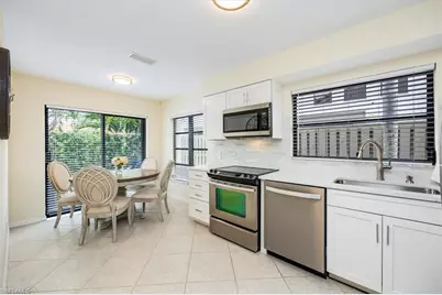 833 Reef Point Cir, Naples, FL 34108 - Photo 7