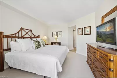 4041 Gulf Shore Blvd N #1805, Naples, FL 34103 - Photo 11