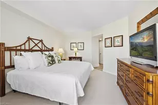 4041 Gulf Shore Blvd N, Naples, FL 34103 - Photo 11