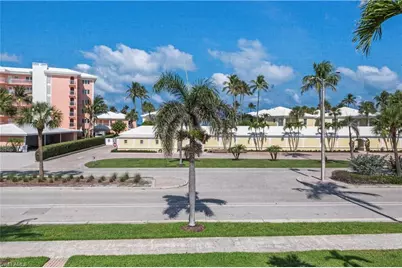 2500 Gulf Shore Blvd N #N4, Naples, FL 34103 - Photo 11