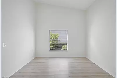 6187 Mandalay Cir #32, Naples, FL 34112 - Photo 9