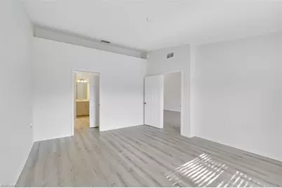 6187 Mandalay Cir #32, Naples, FL 34112 - Photo 3