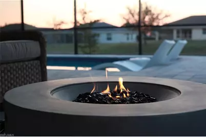 3302 SW 8th Pl, Cape Coral, FL 33914 - Photo 33