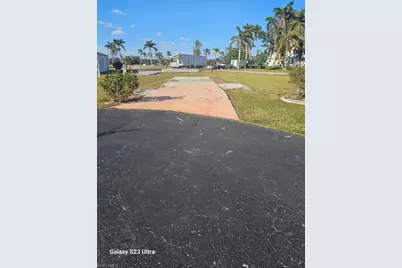 119 Ash Ln, Fort Myers, FL 33908 - Photo 1
