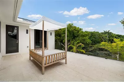 565 Whispering Pine Ln, Naples, FL 34103 - Photo 37