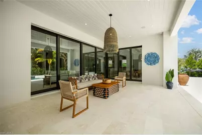 565 Whispering Pine Ln, Naples, FL 34103 - Photo 19