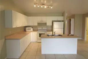 271 SW 4th St, Cape Coral, FL 33991 - Photo 11