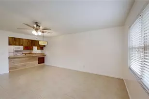 2303 NE 6th St, Cape Coral, FL 33909 - Photo 3