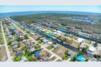 1874 Coral Point Dr, Cape Coral, FL 33990 - Photo 5