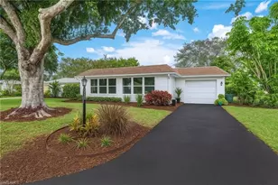 233 Yorkshire Ct, Naples, FL 34112 - Photo 1
