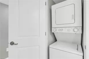 1401 Middle Gulf Dr, Sanibel, FL 33957 - Photo 31