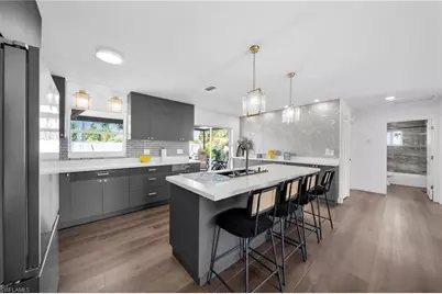 127 SE 43rd Ln, Cape Coral, FL 33904 - Photo 9