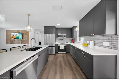 127 SE 43rd Ln, Cape Coral, FL 33904 - Photo 11