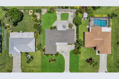 127 SE 43rd Ln, Cape Coral, FL 33904 - Photo 35