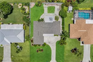 127 SE 43rd Ln, Cape Coral, FL 33904 - Photo 35