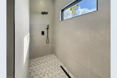 9 SW 14th Ave, Cape Coral, FL 33991 - Photo 17