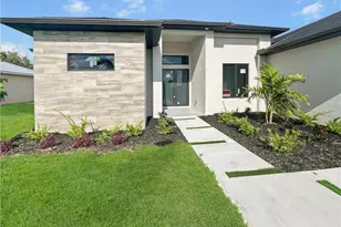 9 SW 14th Ave, Cape Coral, FL 33991 - Photo 7