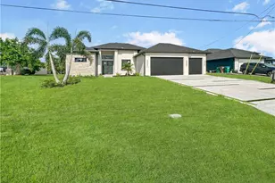 9 SW 14th Ave, Cape Coral, FL 33991 - Photo 5
