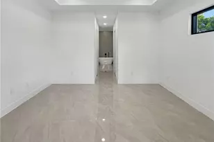 9 SW 14th Ave, Cape Coral, FL 33991 - Photo 15