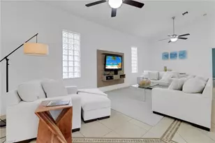 9521 Mariners Cove Ln, Fort Myers, FL 33919 - Photo 3