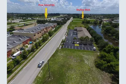 840 SW 4th St #Unit 4, Cape Coral, FL 33991 - Photo 5