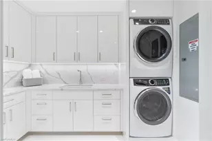 4021 Gulf Shore Blvd N, Naples, FL 34103 - Photo 37