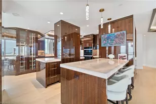 4021 Gulf Shore Blvd N, Naples, FL 34103 - Photo 9