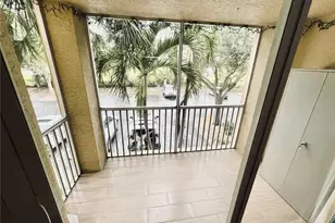 4135 Residence Drive, Fort Myers, FL 33901 - Photo 9