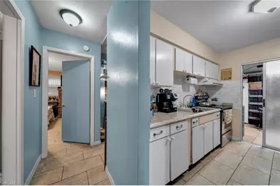 63 Tangelo Ct, Lehigh Acres, FL 33936 - Photo 5