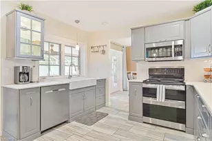 3414 SE 11th Pl, Cape Coral, FL 33904 - Photo 3